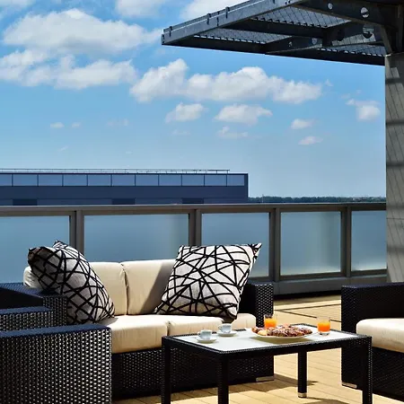 Aparthotel The One Milano & 4*