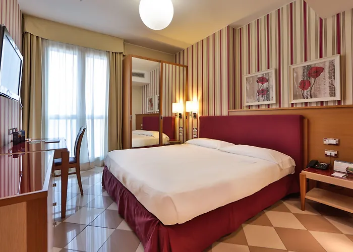 The One Milano & Aparthotel 4*