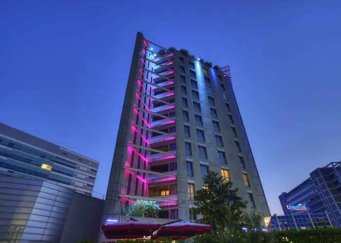 The One Milano & 4* San Donato Milanese