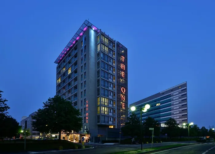 The One Milano & Aparthotel 4*